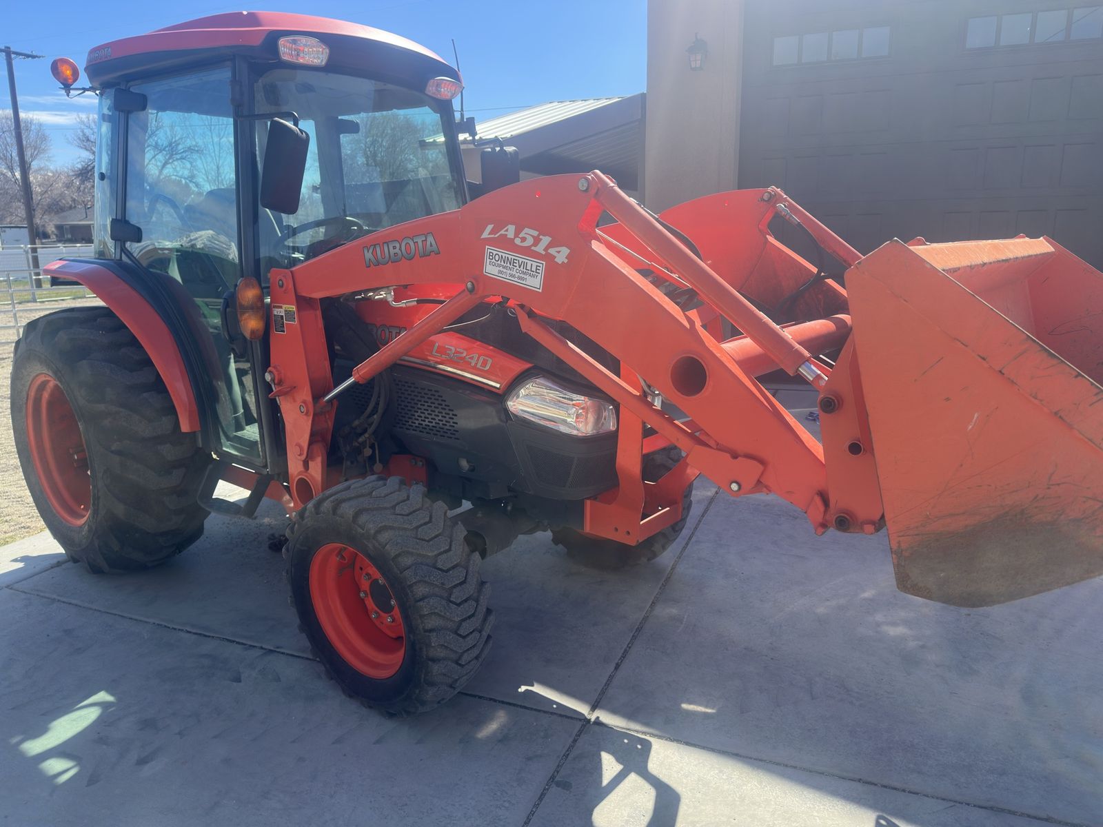 Kubota l3240  Low Hours 4x4 Barn Kept