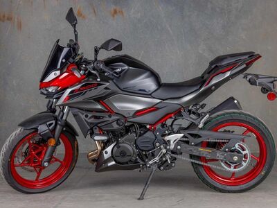 2025 Kawasaki Z500 SE ABS