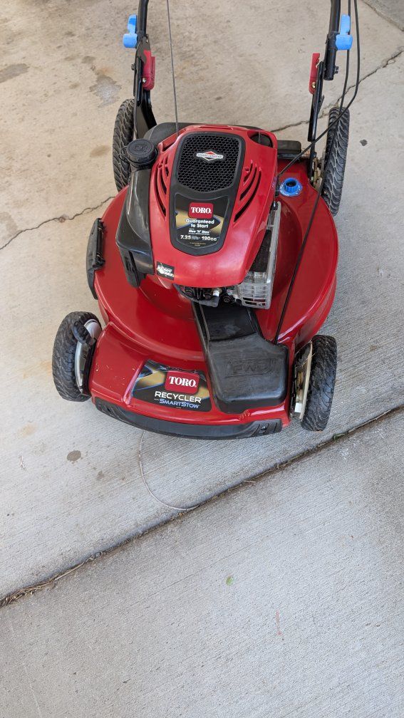 Toro Recycler SmartStow 22" Self-Propelled Gas Walk-Behind Lawn Mower