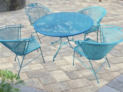 Vintage Mid-Century Modern Metal Mesh Patio Dining Set - 5 Piece, Turquoise Blue