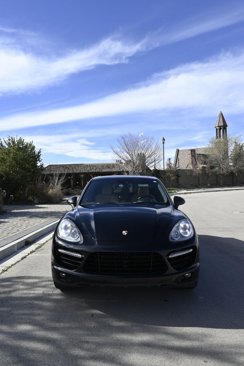 2014 PORSCHE CAYENNE Turbo