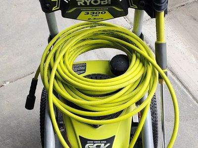 Pressure Washer: Ryobi 3300 PSI with Honda GCV 190 motor