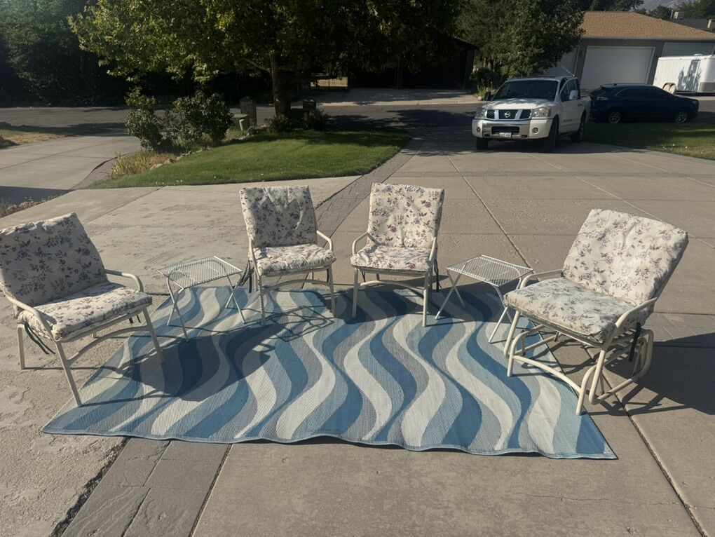 6pc. Outdoor Patio Set Includes a Rocker Chair