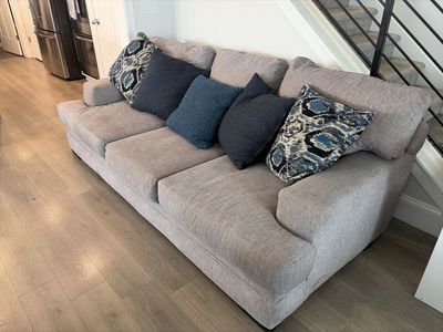 Gray Fabric 3-Seater Sofa with Decorative Throw Pillows - Excellent Condition
