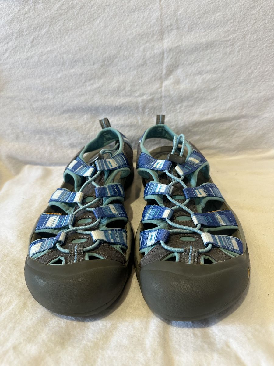 Keen Women’s Size 8.5 Blue WP Hiking Sandals