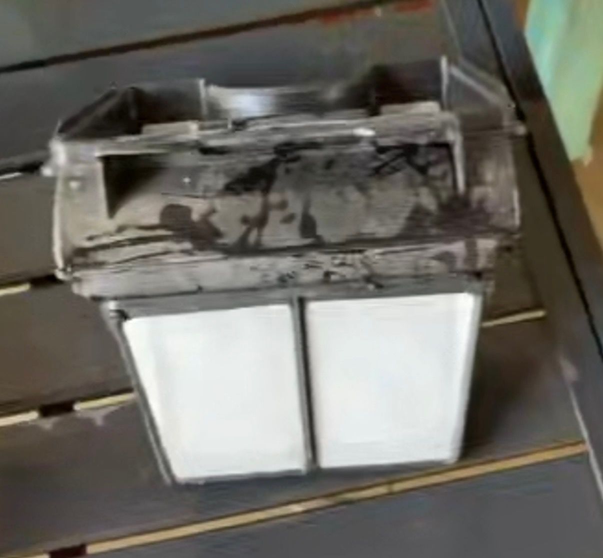 Main image 10