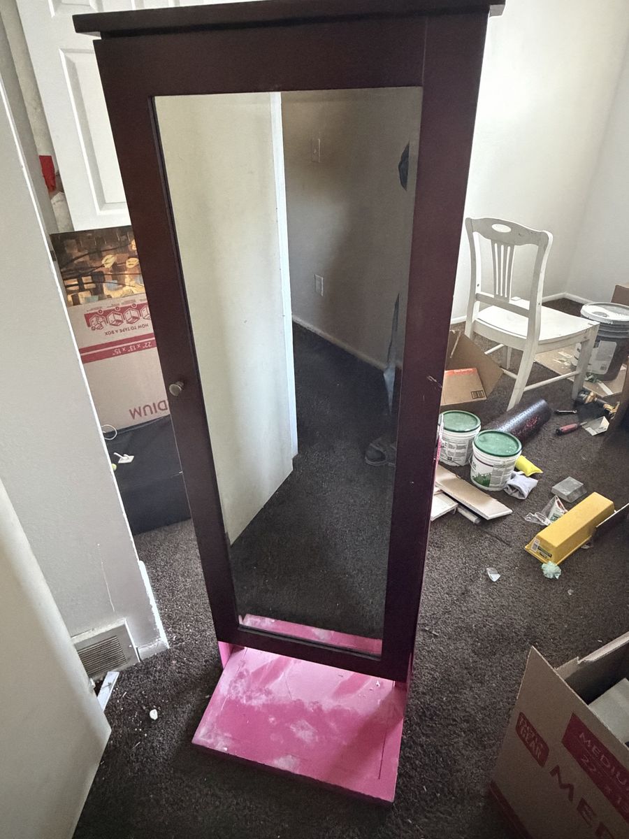 Tall jewelry box with mirrored front