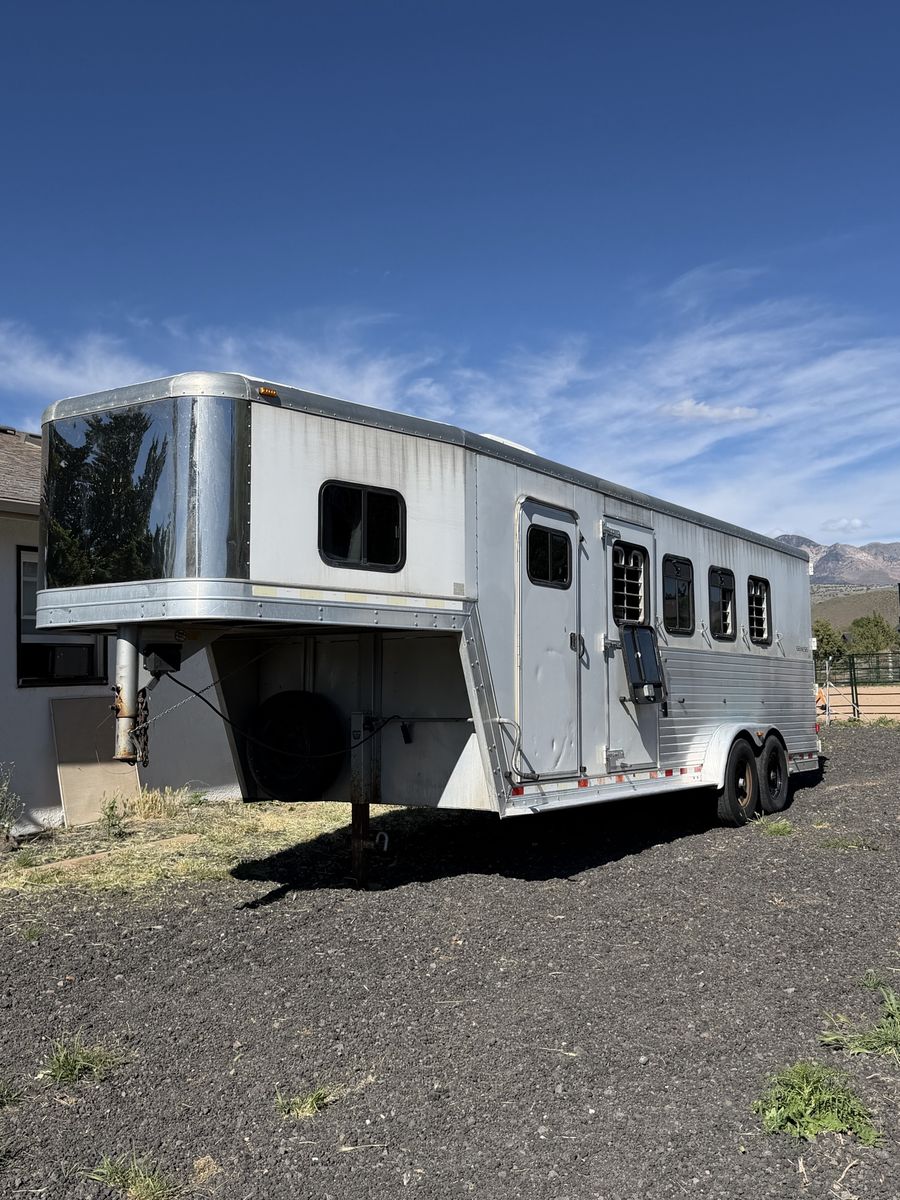 4 Horse Weekender Horse Trailer