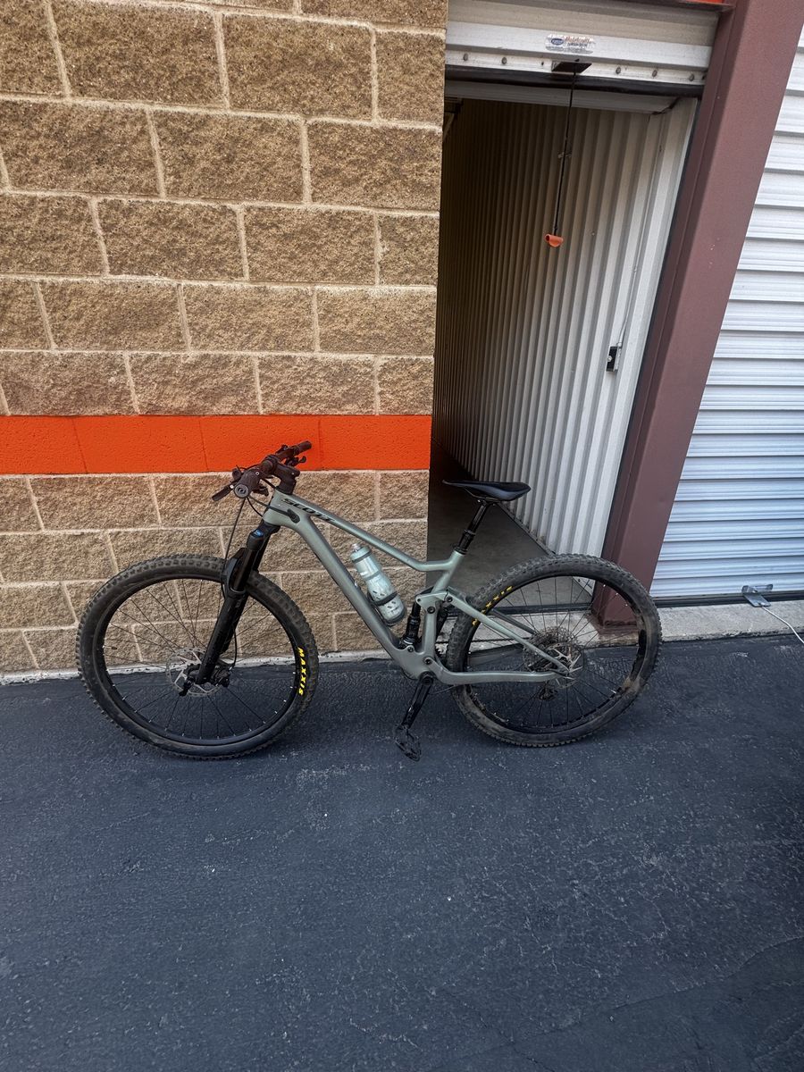 2021 Scott Spark 930 Mountain Bike - Size Medium with Extras