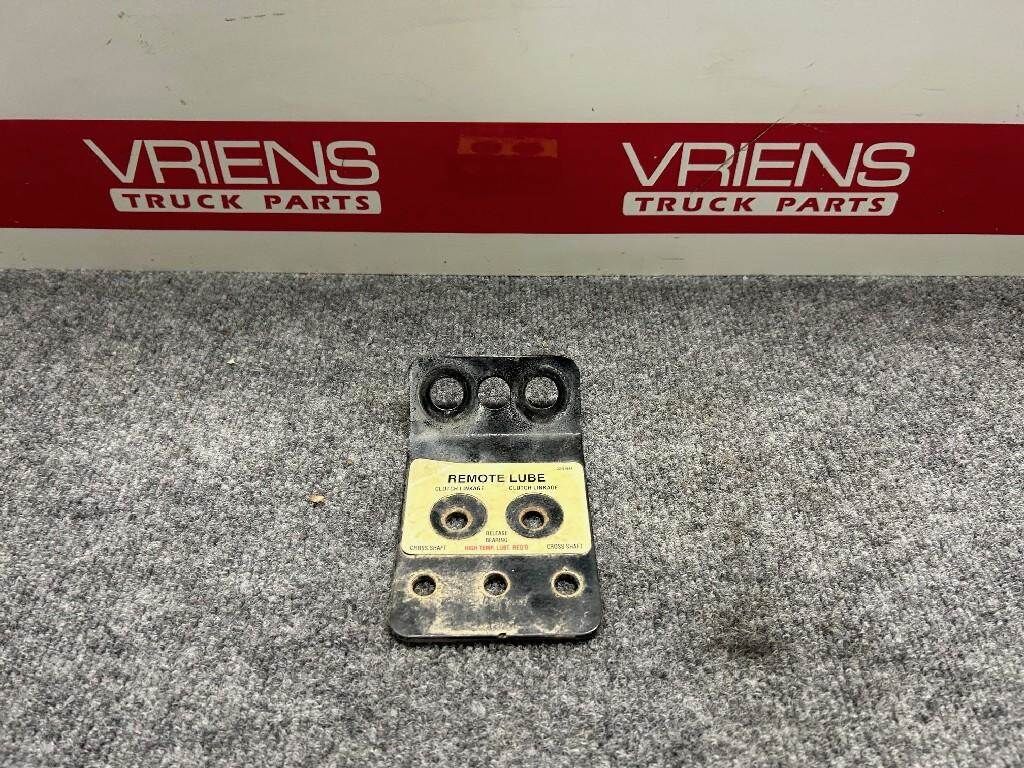 E11-6085 BRACKET-REMOTE LUBE