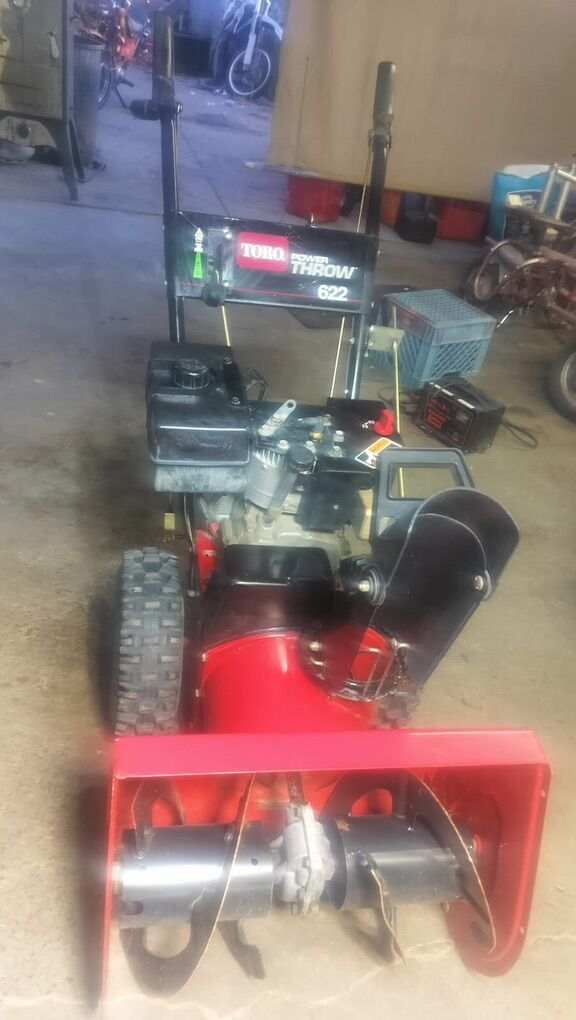 Toro Power 622 Snowblower