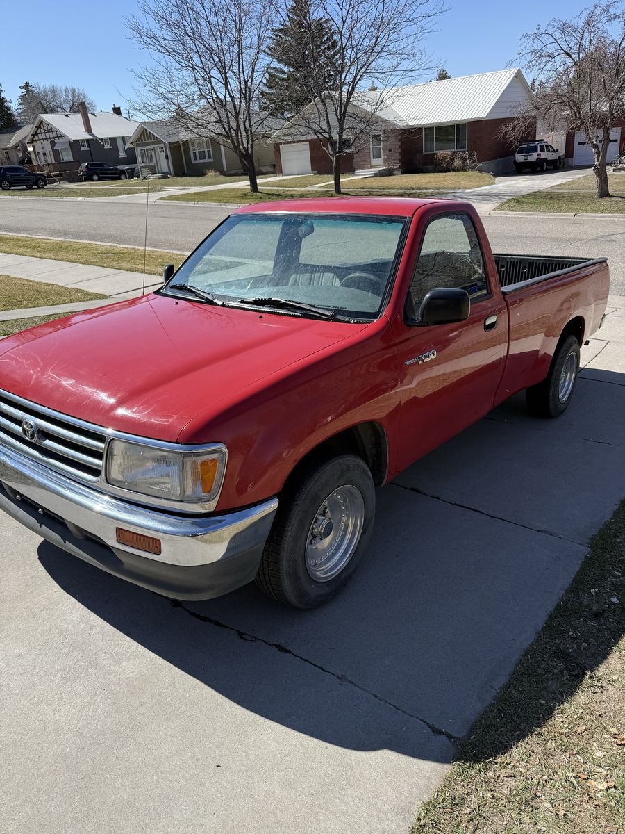 1994 TOYOTA T100 DX