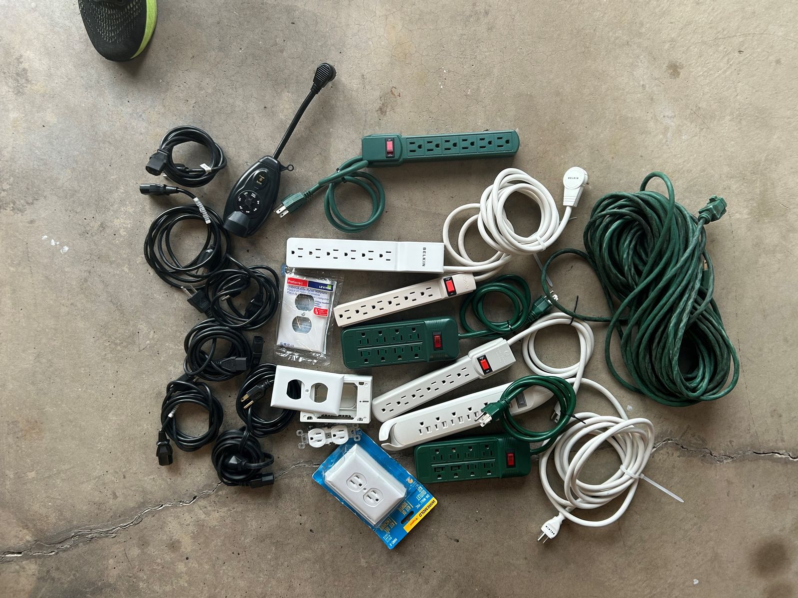 Various electrical items
