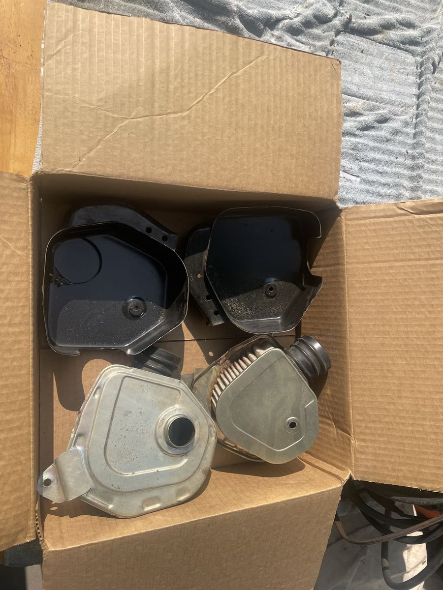 1973 Honda  CL350 air filter cleaner assembly