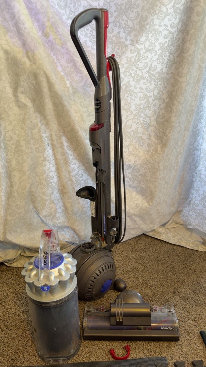 DYSON ANIMAL PRO STRONGEST SUCTION THEY MAKE