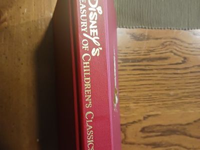 Book Walt Disney's Treasury of Children's Classics