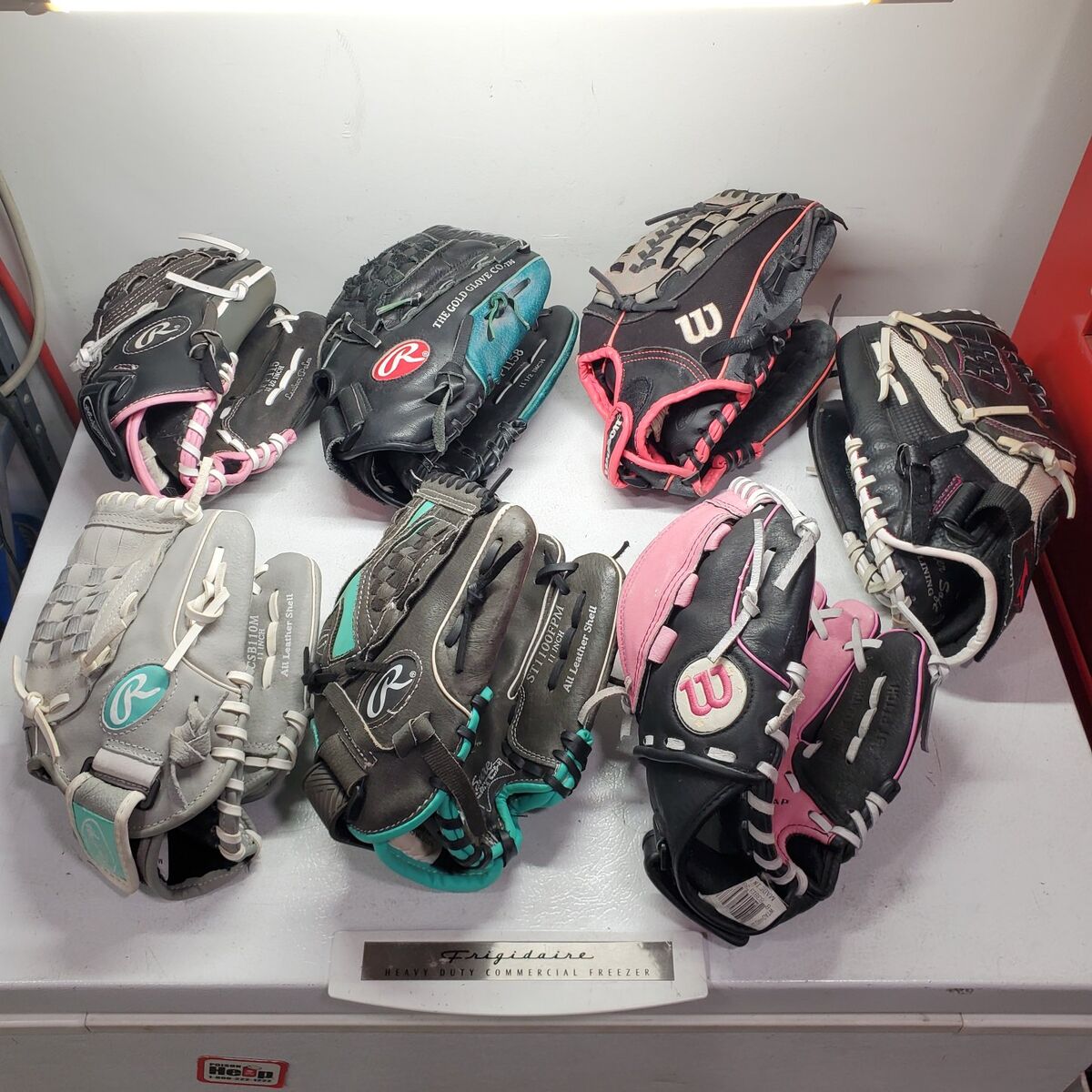 Fastpitch Softball Mitts