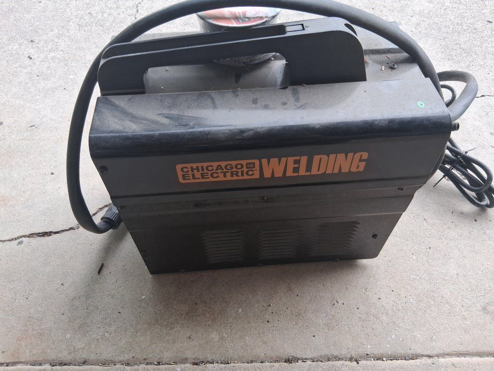 Chicago Electric Welding 90 Amp Flux Wire Welder