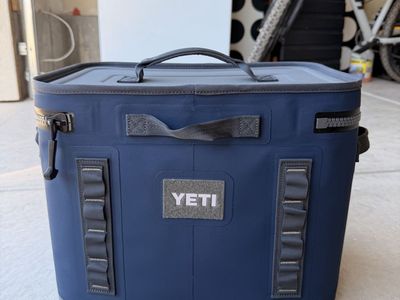 YETI Hopper Flip 18 Soft Cooler - BRAND NEW - Navy Blue - Portable, Durable, & Leakproof
