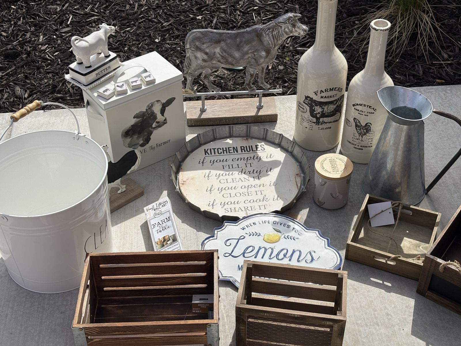 Farmhouse cow rooster chicken baskets signs bucket home decor all shown included in collection lot some new some displayed.