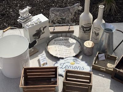 Farmhouse cow rooster chicken baskets signs bucket home decor all shown included in collection lot some new some displayed.