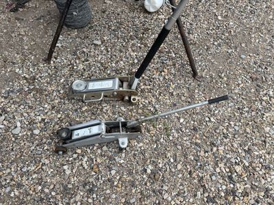Husky Floor Jacks - Pair of Two
