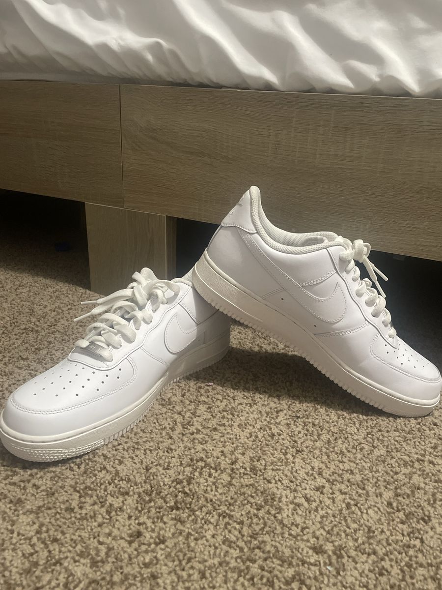 Nike Air Force 1 Low White Sneakers - Men's Size 11.5 - Classic & Clean