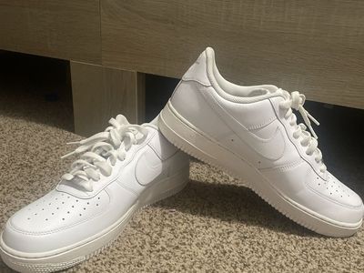 Nike Air Force 1 Low White Sneakers - Men's Size 11.5 - Classic & Clean
