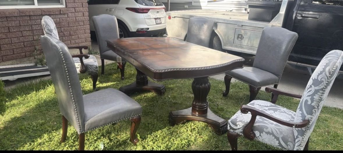 Ornate Wood Dining Table with 6 Chairs - 2 Captains, 4 Side Chairs - Grey Upholstery