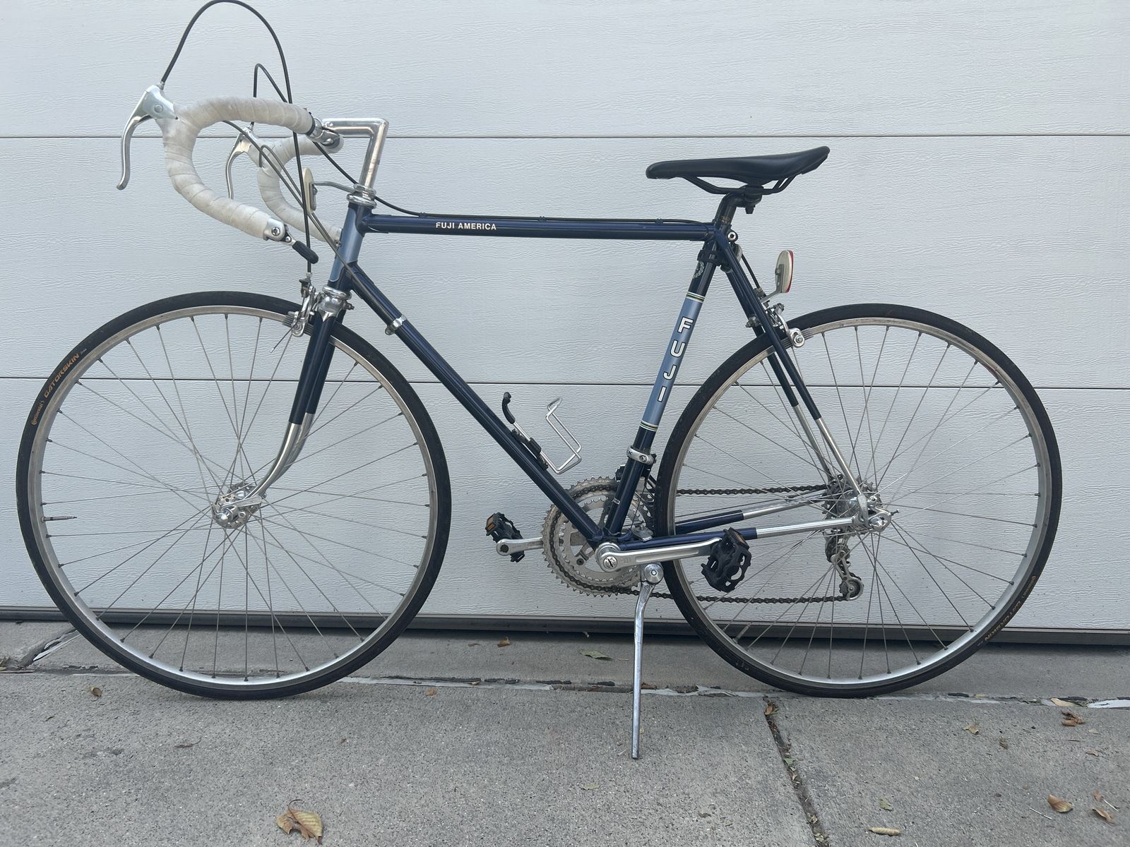 Vintage Fuji America Road Touring Bike - Dark Blue