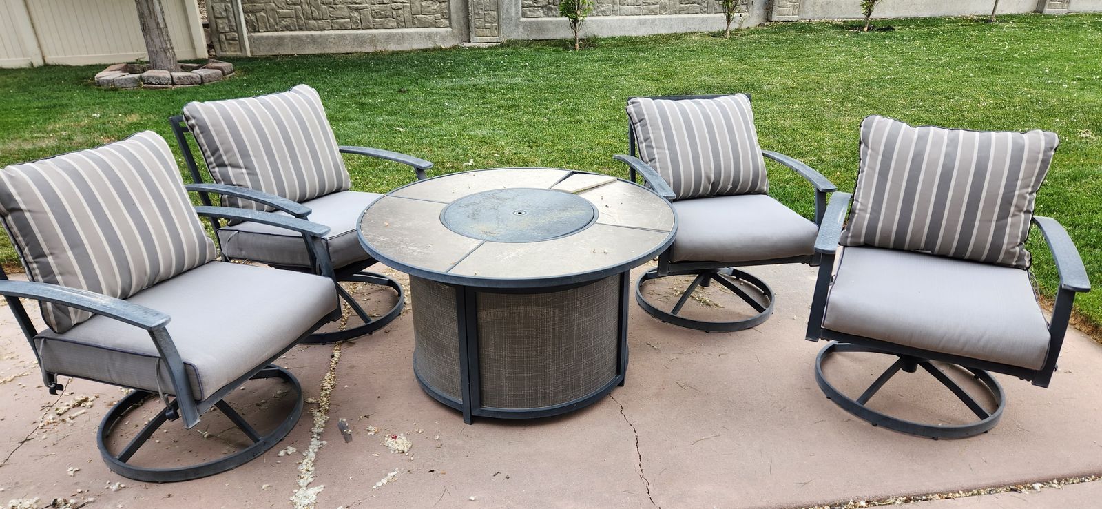 Patio Furniture 4 Chairs and Gas Fire Table