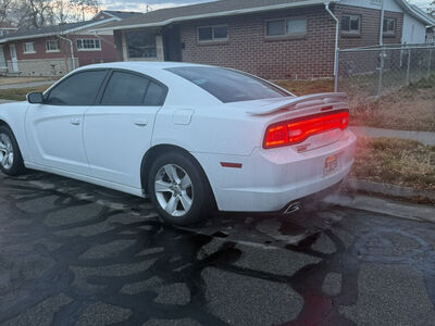 2011 DODGE CHARGER SE