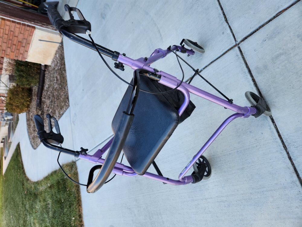 Medline Walker w/ seat