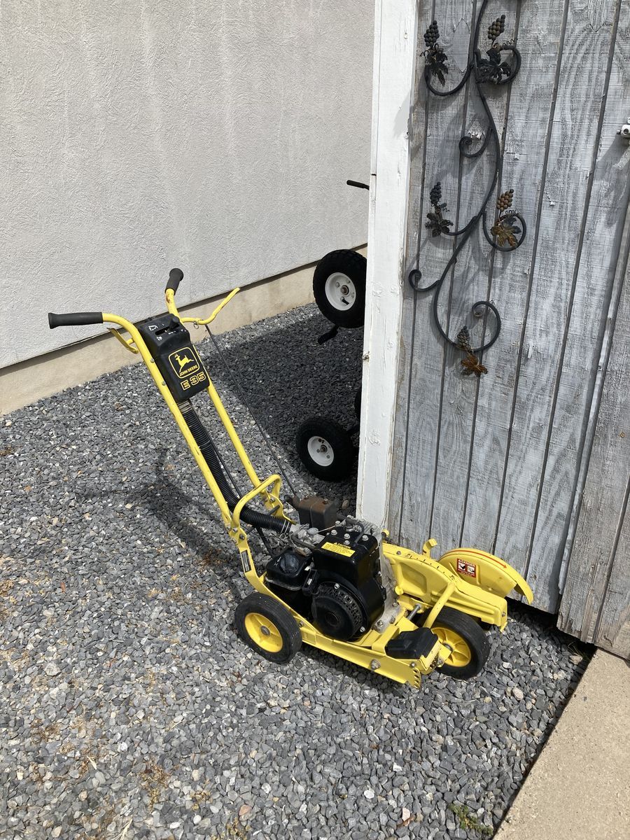 John Deere lawn edger