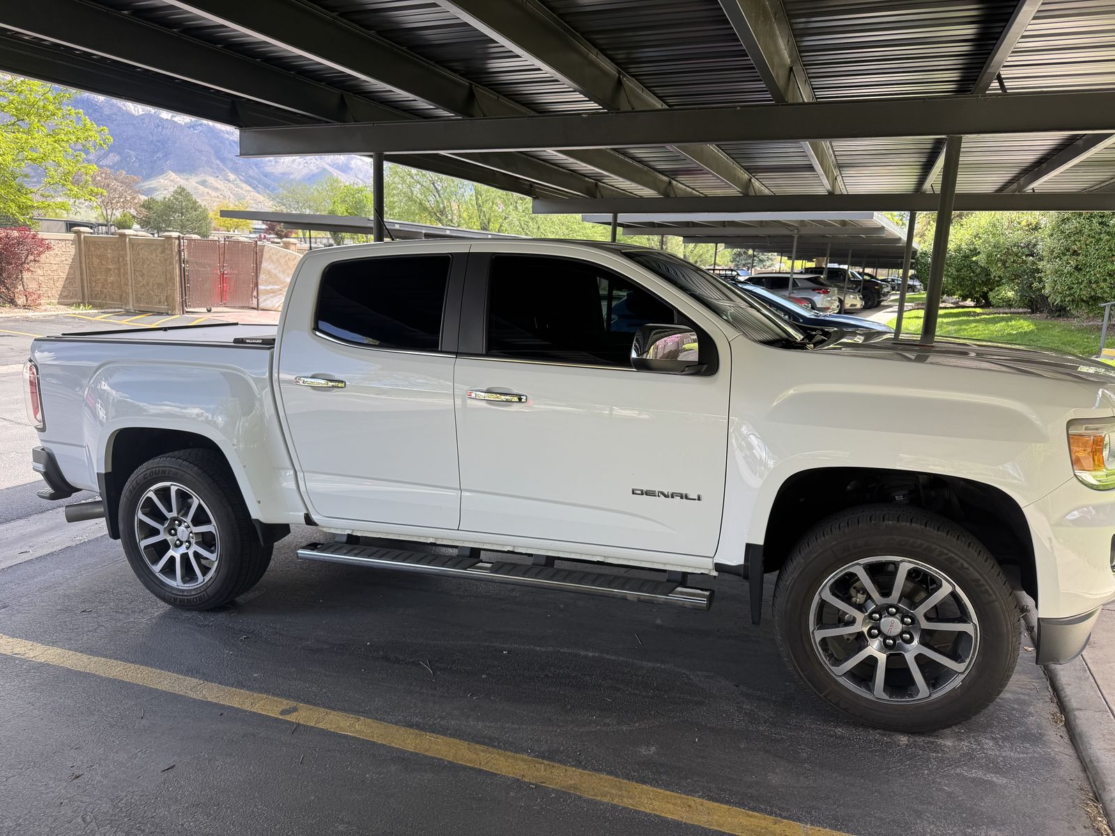 2017 GMC CANYON Denali