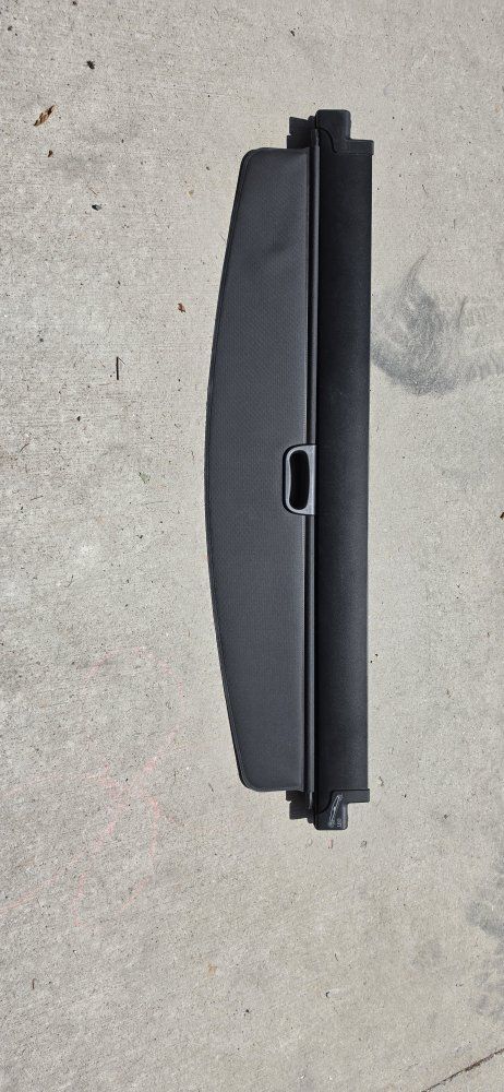 Black Retractable Cargo Cover for 2020 Mazda cx-5