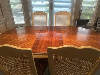 Real Wood French Provincial Louis XV Style Table & Six Chairs