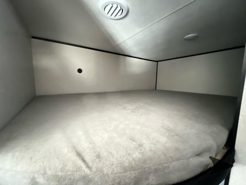 Main image 30