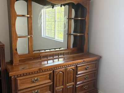 Broyhill dresser with mirrored hutch