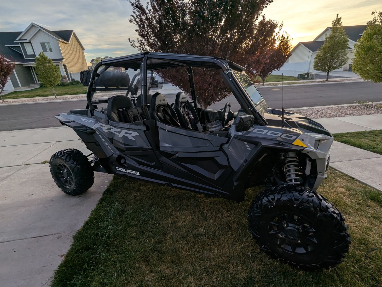 2021 Polaris RZR XP 1000 premium +trailer