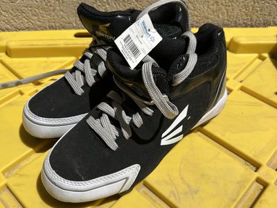 Baseball cleats