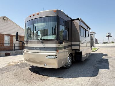 2005 Winnebago Journey 34H Pusher with 2 slides