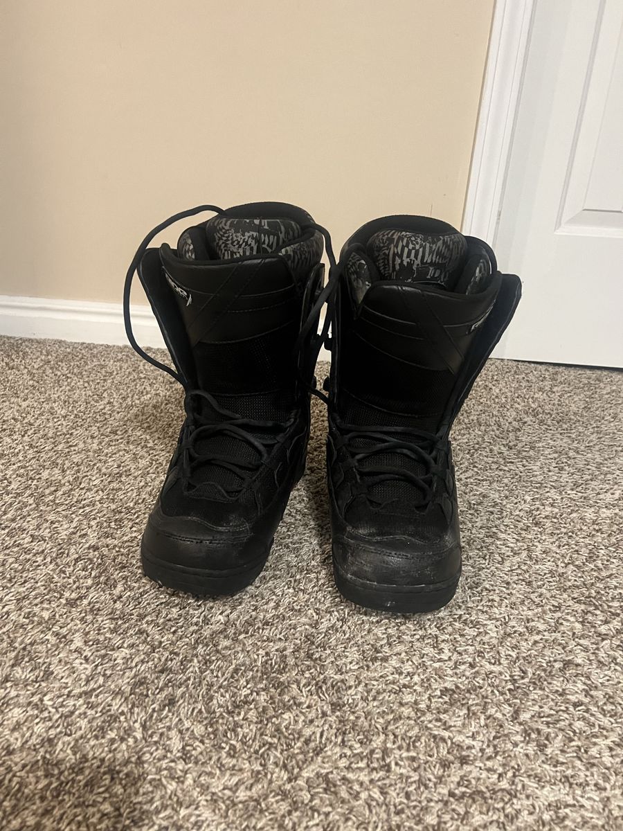 Men’s Size 12 ‘RIDE’ Snowboard Boots