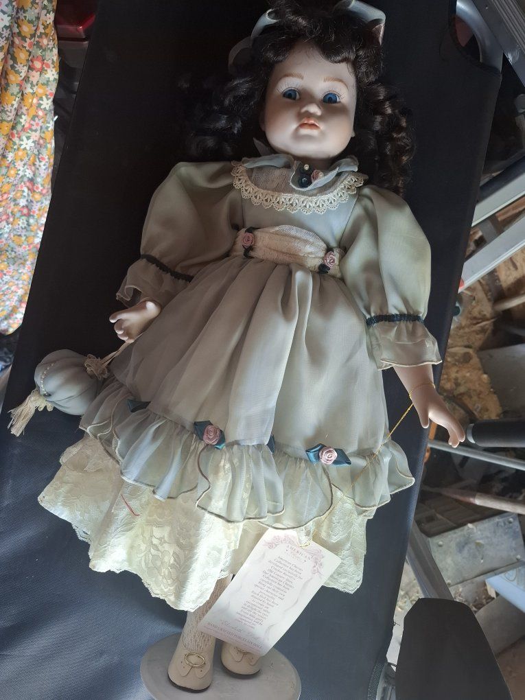 American Classics Collection "Elizabeth" Hand-Crafted Porcelain Doll - Cracker Barrel Exclusive