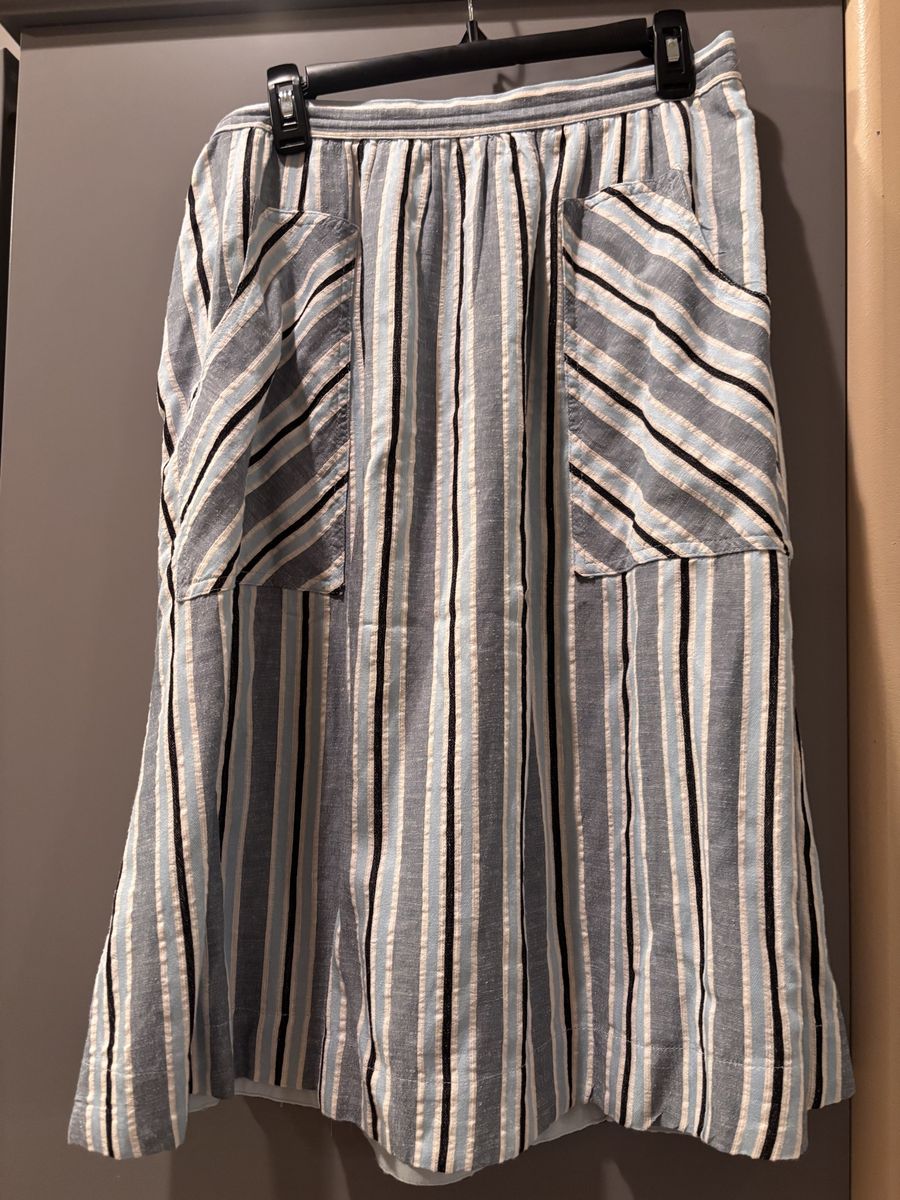 Cute Women’s Striped Skirt With Pockets Size XL