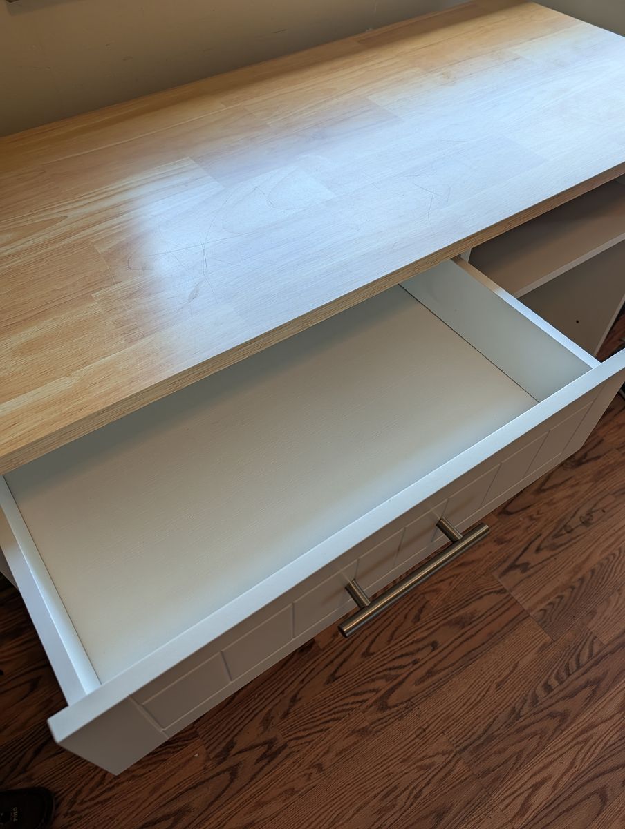 Main image 3
