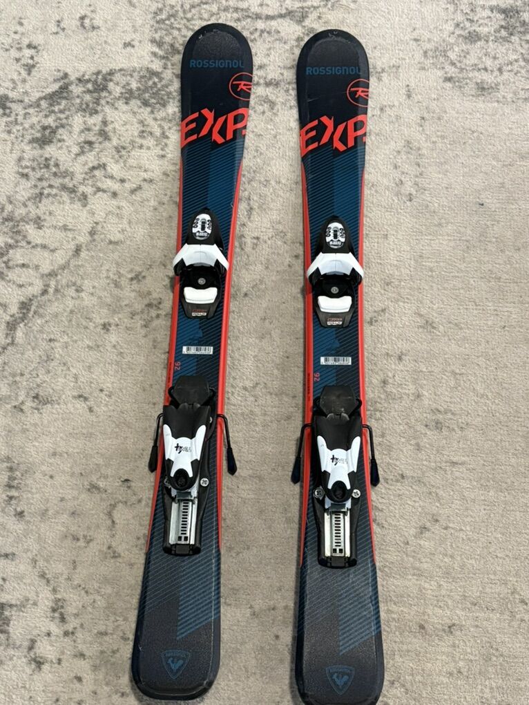 Kids Skis for a 3-5 year old child. Rossignol Kids Sender Skis w/ Look BIndings