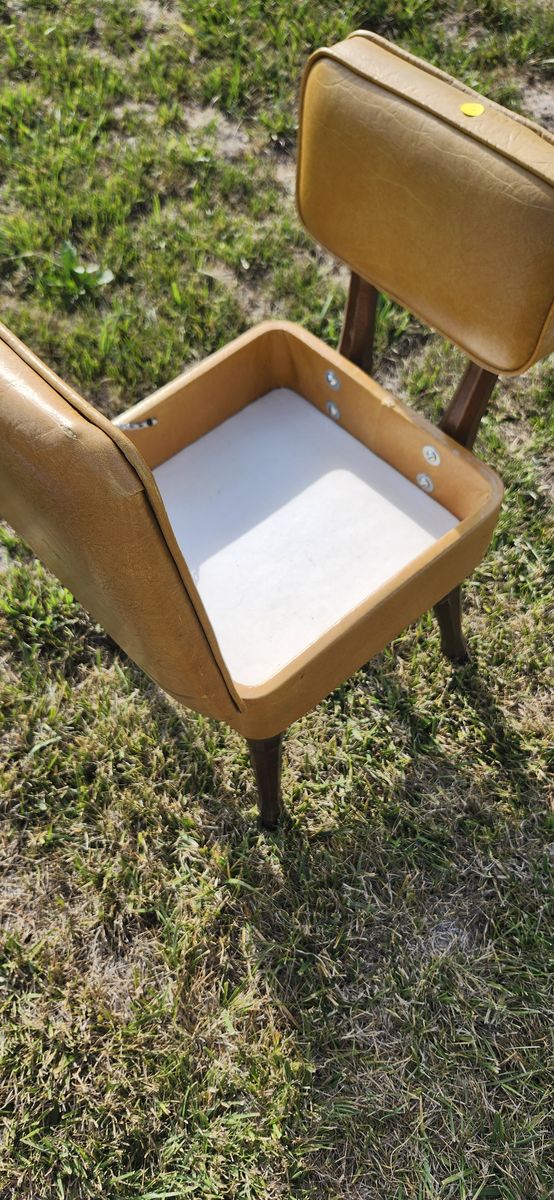 Sewing chair