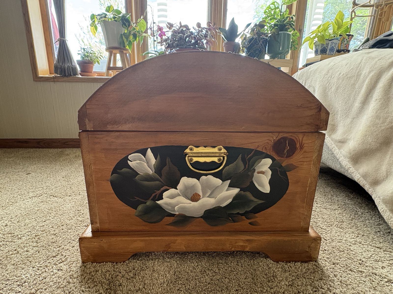Main image 4