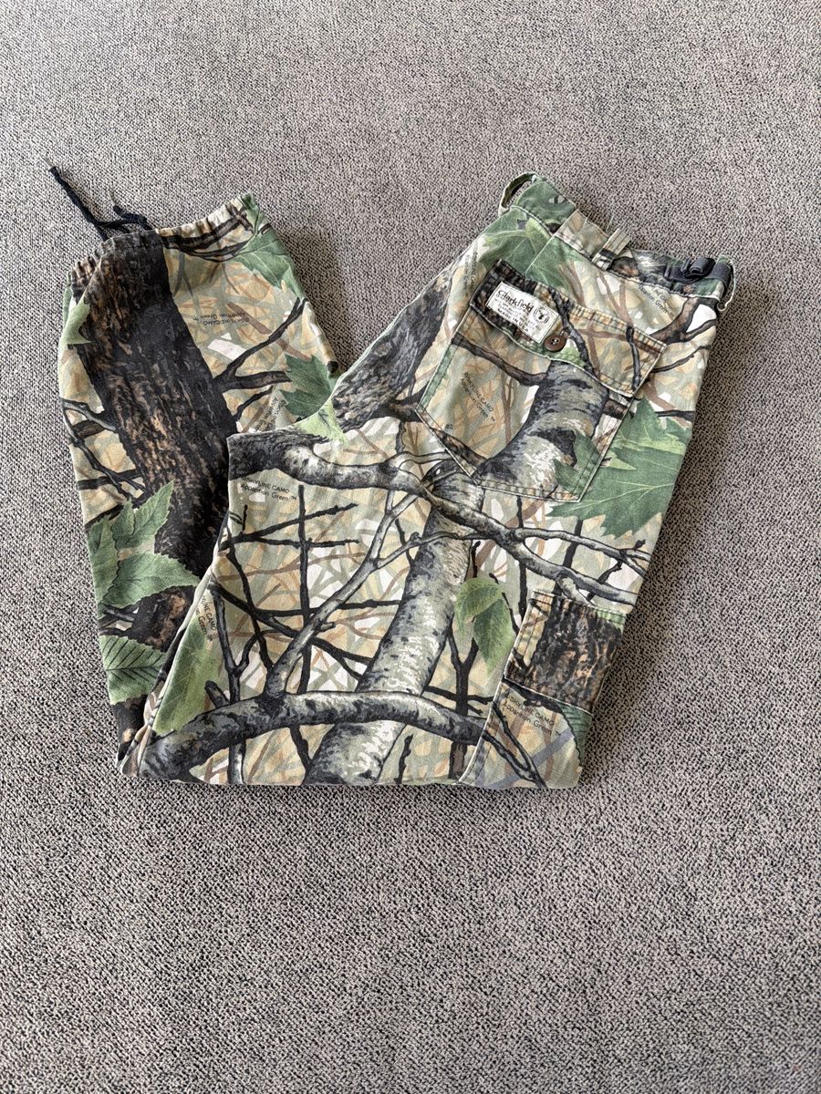 Men’s camo hunting pants size Large